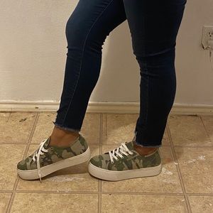 Steve Madden Emmi sneakers